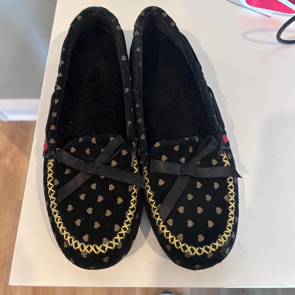 Ugg heart slippers